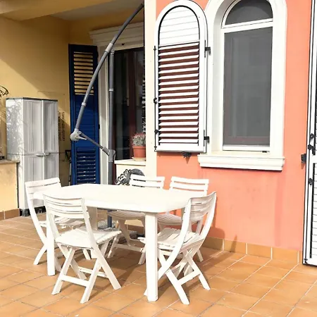Pp08 - Porto Potenza, Bilocale Con Giardino A 100mt Dal Mare *
